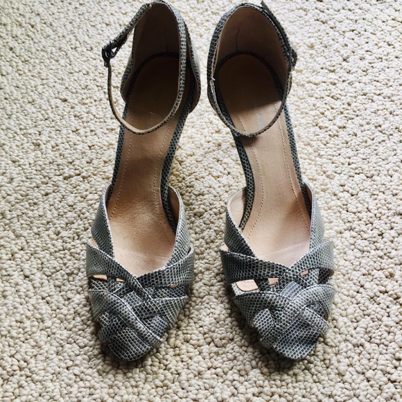 H&M heels - Picture 1 of 5